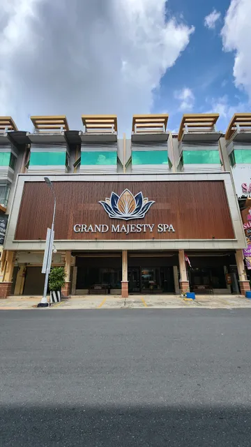 Grand Majesty Spa & Boutique Hotel