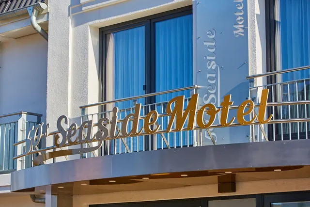 Bernstein Hotel "50`s Seaside Motel"