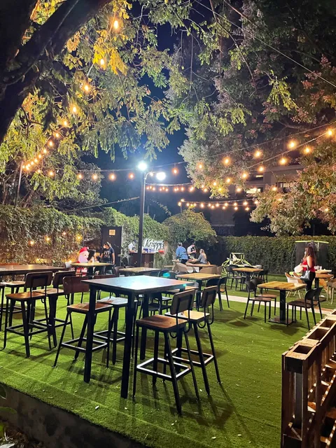 Pizza Krisppy's | Mascota