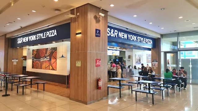 S&R New York Style Pizza | W Mall Macapagal
