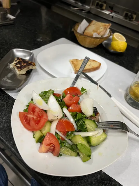 Restaurant H Tripa ( Tavern)