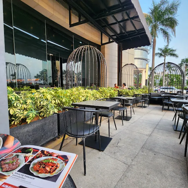 Som Tum Thai - Crescent Mall