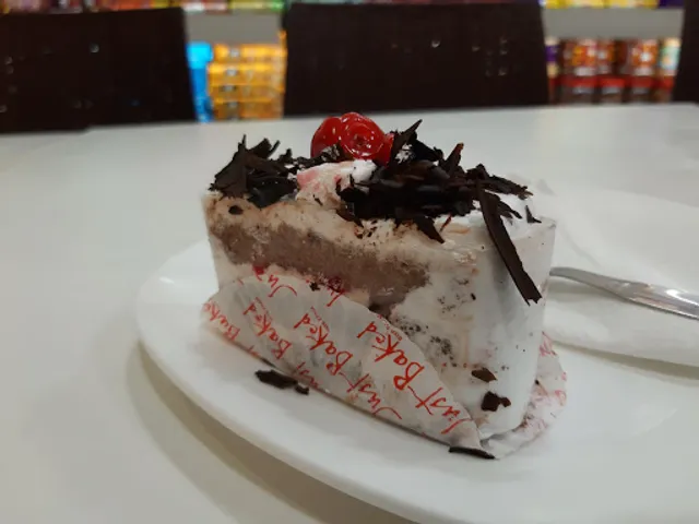 Just Baked - Chittaranjan Avenue