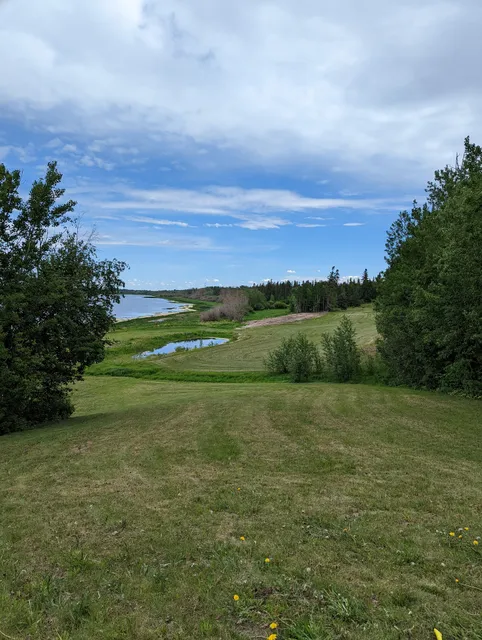 Lois Hole Centennial Provincial Park Day Use Area
