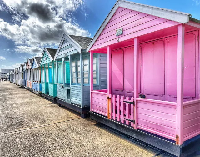 Southwold Beach Hut SOLD - NO LONGER IN BUSINESS