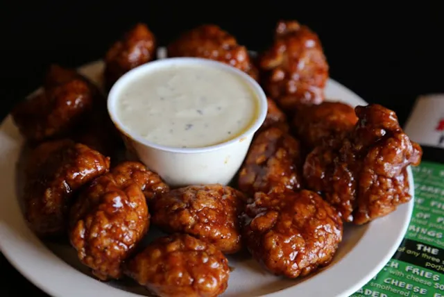 Hall of Fame Pizza & Wings