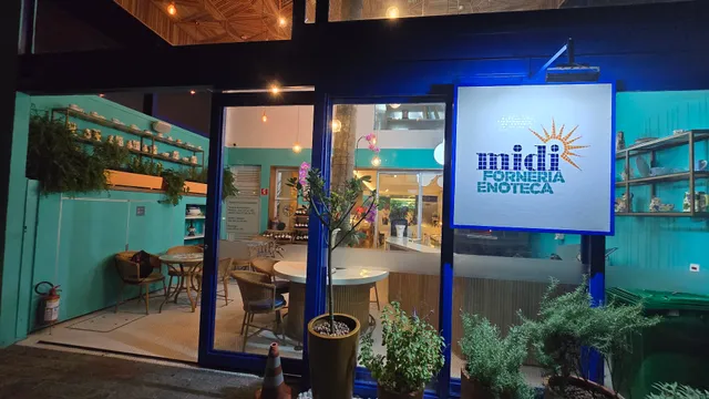 Midi Forneria Enoteca