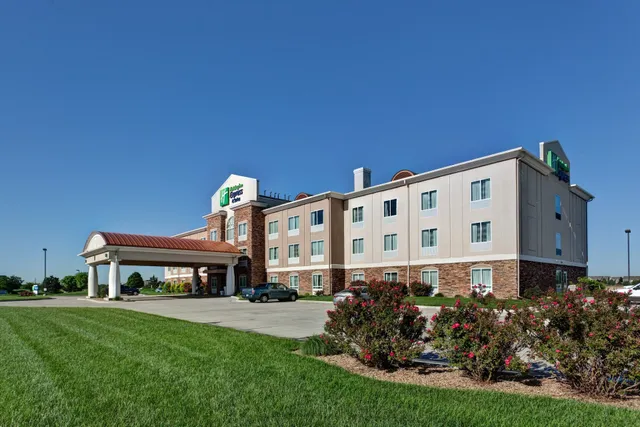 Holiday Inn Express & Suites Wichita Northwest Maize K-96 by IHG