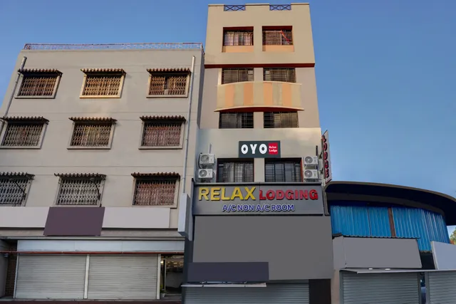 OYO Flagship Relax Lodge