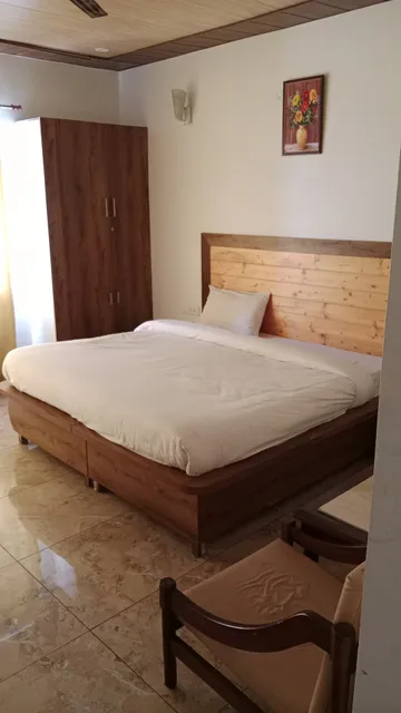 OYO Collection O SS HOTEL