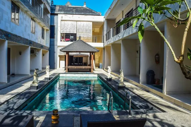 Royal Segina Apartment