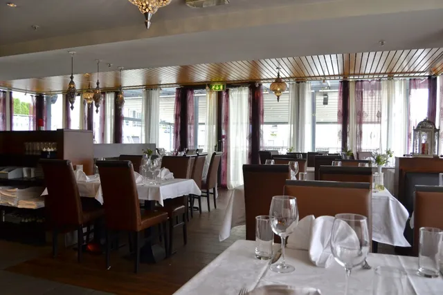 Kismat indisk mat & bar