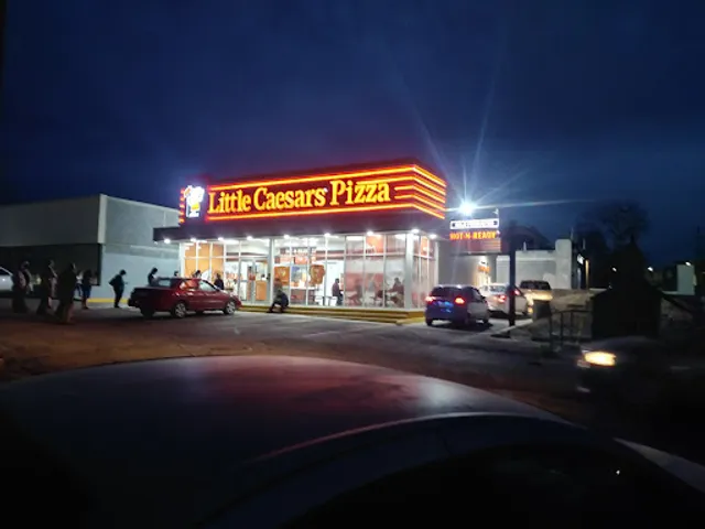 Little Caesars Pape