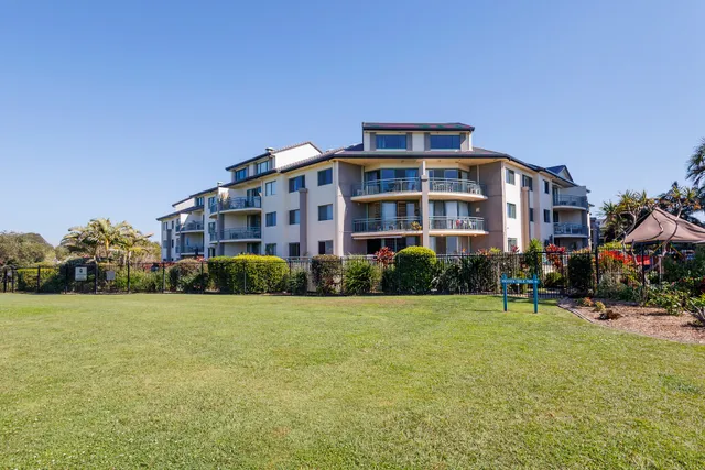 Currumbin Sands Holiday Apartments