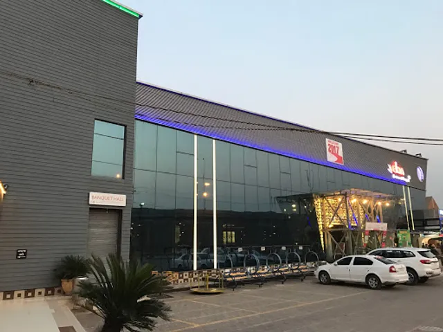 Ekta Restaurant, Rooms & Banquet - Anand