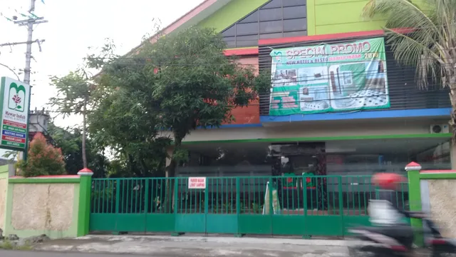 Mawar Indah Hotel near Stasiun Balapan Solo Mitra RedDoorz