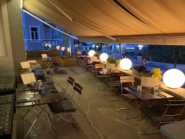 Hà&M "Real Saigon Kitchen"