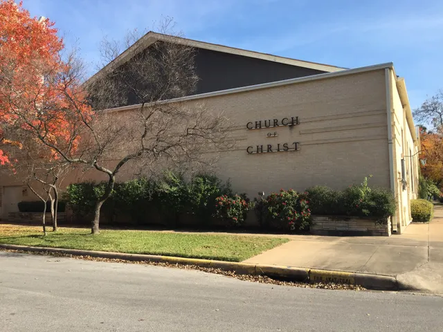 Church of Christ In Hyde Park