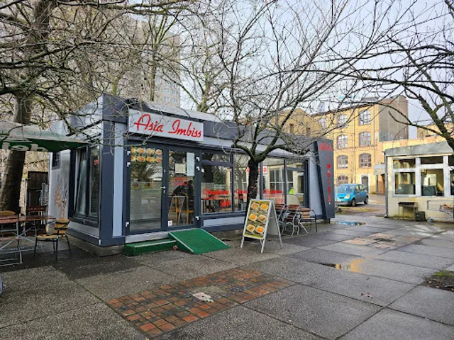 Asia-Imbiss am Anton-Saefkow-Platz