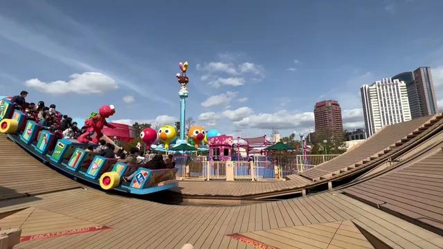 Elmo's Go-Go Skateboard
