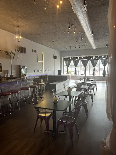 The 4 Bistro and Wine Bar