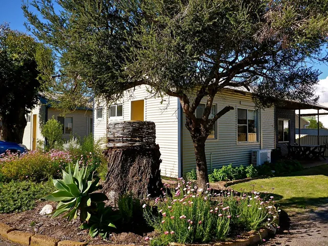 Lazy Lobster Holiday Units & Chalets