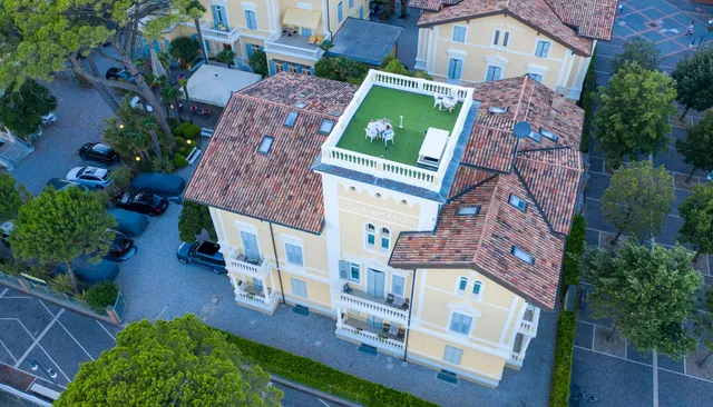 Ville Bianchi - Hotel 4 Stelle e Appartamenti sul Mare a Grado