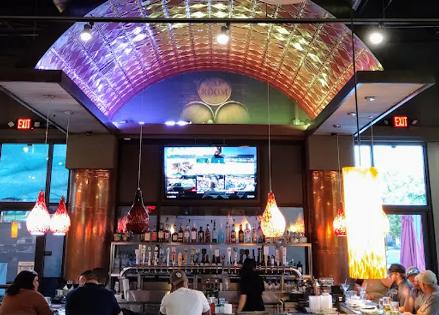 Dj’s Restaurant & Taphouse