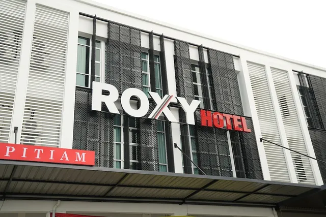 Roxy Aiman Hotel