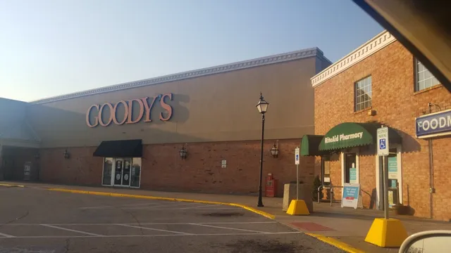 Shepherdsville Square