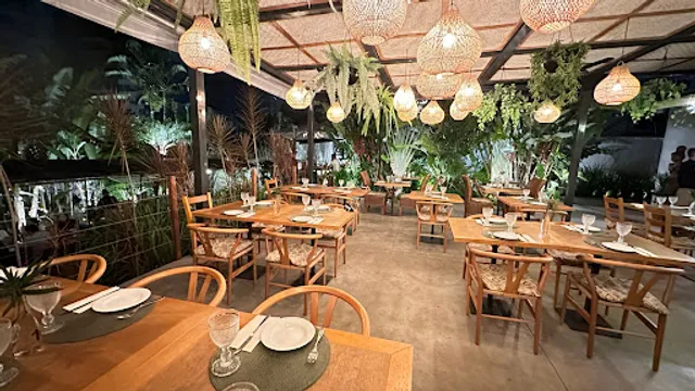 Restaurante Praia Brava Mundo Selvagem Garden