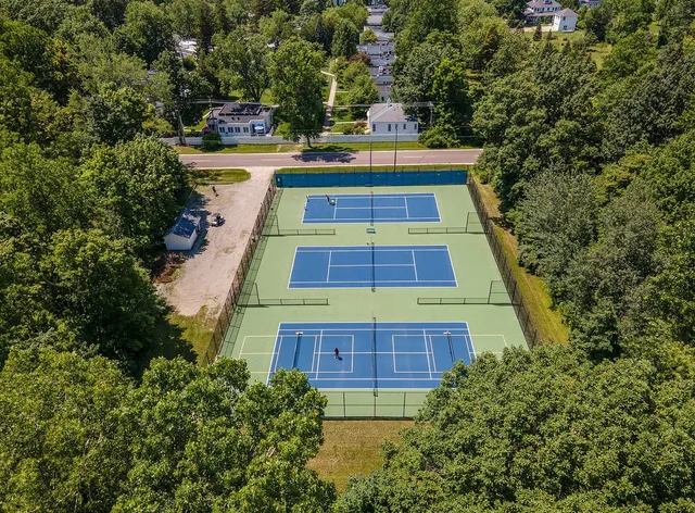 Sleepy Hollow Beach Resort