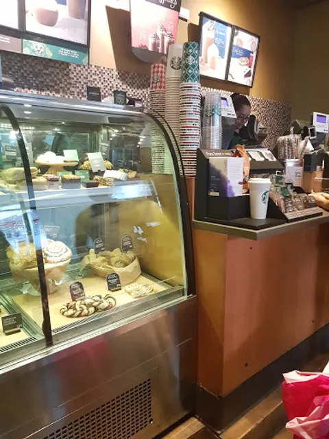 Starbucks Plaza Cumbres