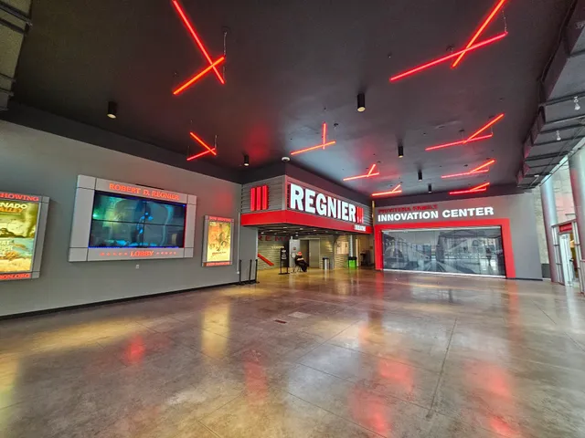 B&B Theatres KC Extreme Screen Union Station