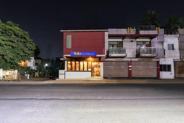 FabHotel NK Courtyard