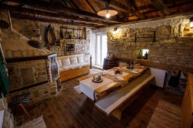 "Mala kuća" Promina - Seline