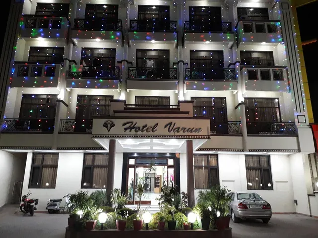 Hotel Varun