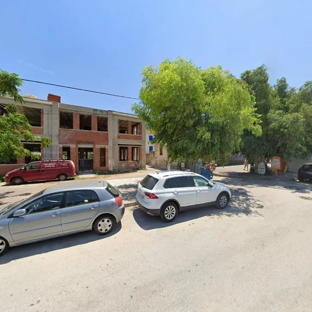 En Lefko Luxury Apartment