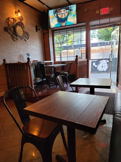 PNK Surinamese Cuisine & Majnoon Cafe