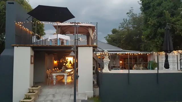 The Place Boutique Guesthouse Parys On the Vaal from R1100 per room.River view !