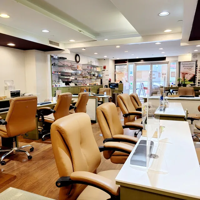 Forever Young Nail & Spa