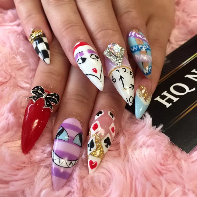 HQ Nails