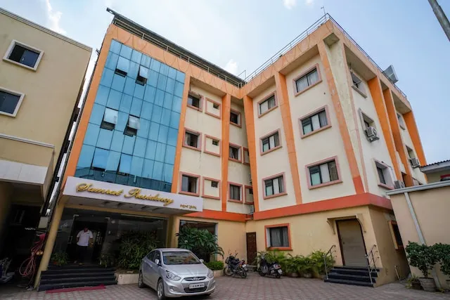 OYO 18590 Samrat Presidency