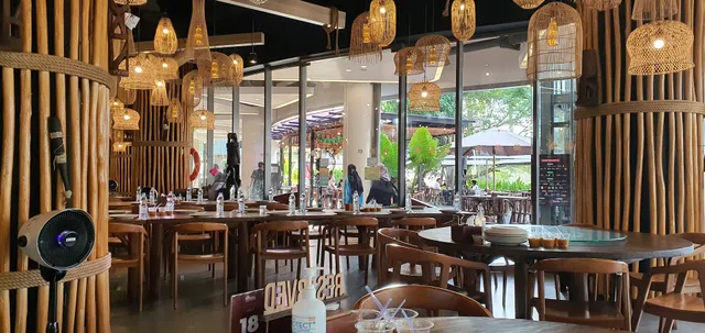 Yougwa Danau Sentani