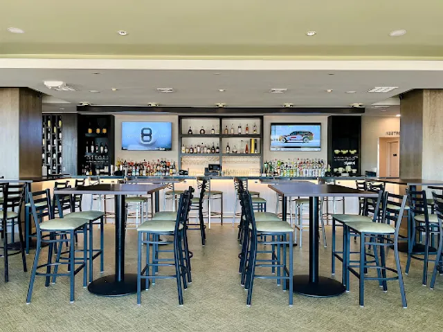 Feng Shui Restaurant & Bar