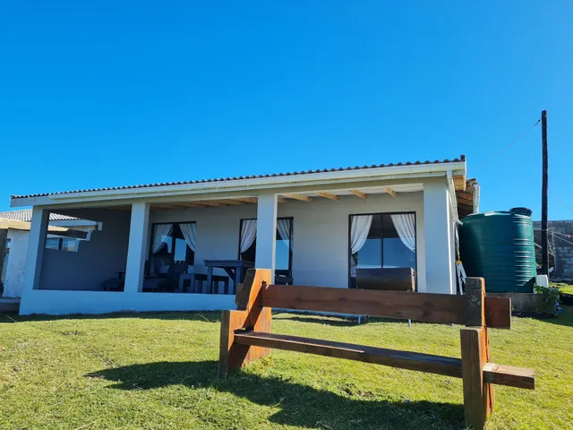 Black Rock Accommodation Hole in the wall