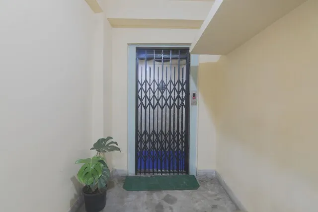 OYO 24478 Mid City Guest House