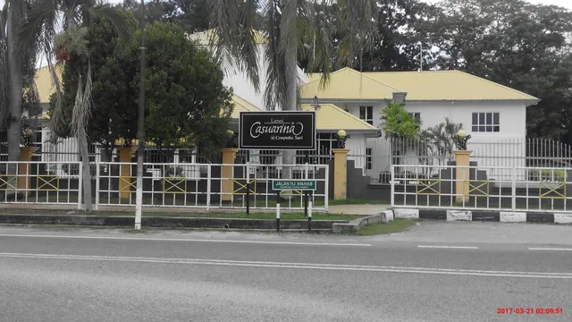 Lanai Cempaka Sari @ Parit,