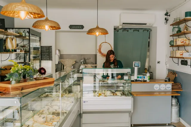 Les Fromages De Charlotte