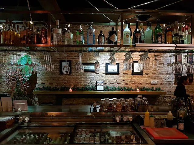 Zinc Restaurant & Bar